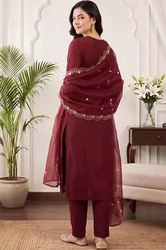 women ethnic motifs embroidered regular thread work kurta with trousers & with dupatta