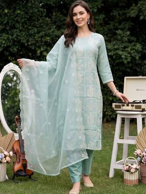 women ethnic motifs embroidered regular thread work kurta with trousers & with dupatta 1