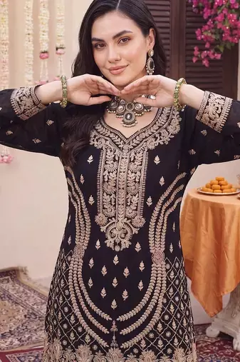 women ethnic motifs embroidered regular kurta with sharara & with dupatta