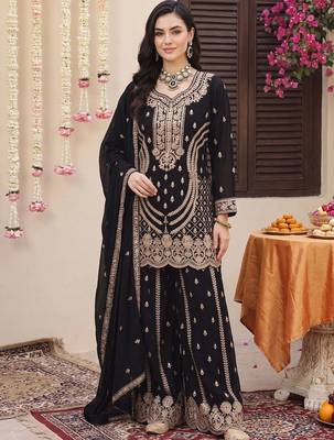 women ethnic motifs embroidered regular kurta with sharara & with dupatta 6