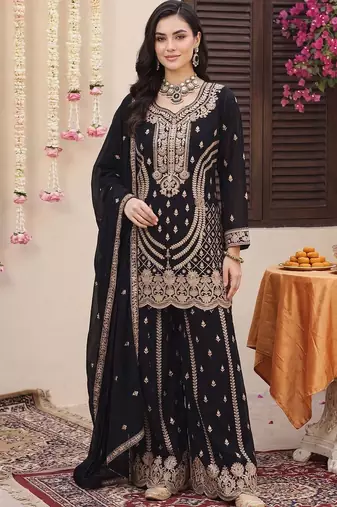 women ethnic motifs embroidered regular kurta with sharara & with dupatta