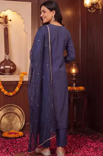 women ethnic motifs embroidered regular thread work kurta with trousers & with dupatta