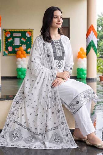 women ethnic motifs embroidered regular mirror work cotton kurta with trousers & with dupatta