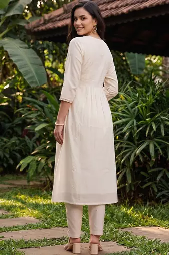 women floral embroidered empire thread work cotton kurta with trousers