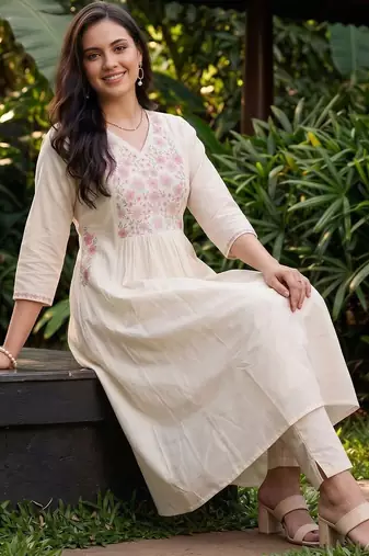 women floral embroidered empire thread work cotton kurta with trousers