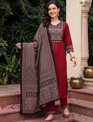 women printed regular gotta patti cotton kurta with trousers & with dupatta 1