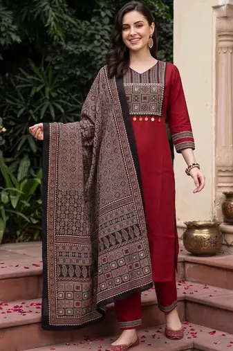 women printed regular gotta patti cotton kurta with trousers & with dupatta