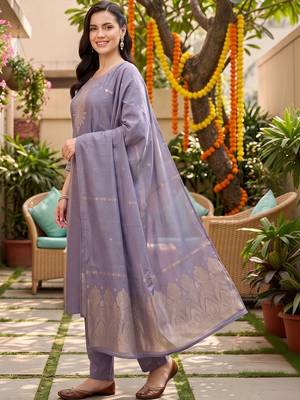 women ethnic motifs embroidered regular thread work kurta with trousers & with dupatta 4