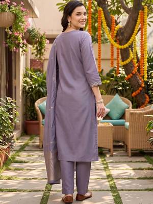 women ethnic motifs embroidered regular thread work kurta with trousers & with dupatta 6
