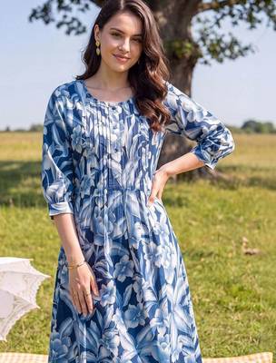 women floral printed regular cotton kurta with trousers 2