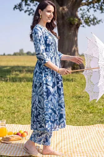 women floral printed regular cotton kurta with trousers