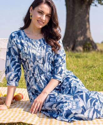 women floral printed regular cotton kurta with trousers 5