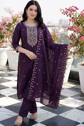 women ethnic motifs embroidered regular thread work kurta with trousers & with dupatta