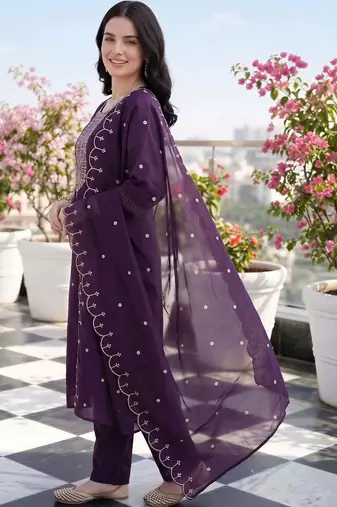 women ethnic motifs embroidered regular thread work kurta with trousers & with dupatta