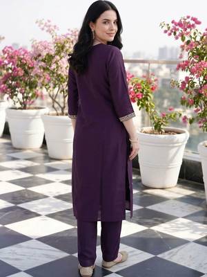 women ethnic motifs embroidered regular thread work kurta with trousers & with dupatta 3