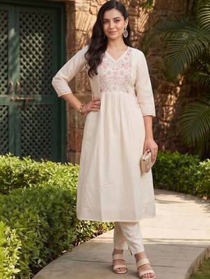 women floral embroidered regular thread work cotton kurta with trousers 1