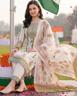 women ethnic motifs printed regular thread work cotton kurta with trousers & with dupatta 3