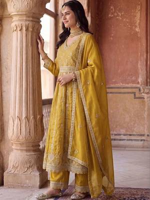 women ethnic motifs embroidered empire kurta with palazzos & with dupatta 6
