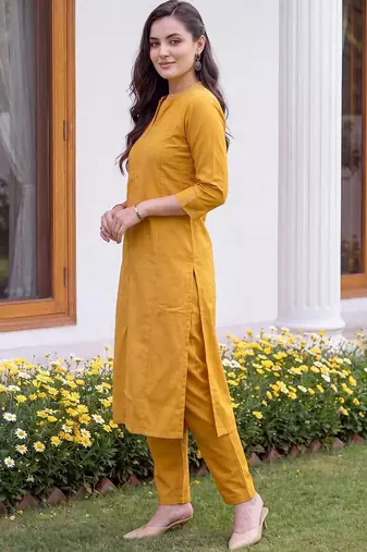 women regular thread work kurta with trousers