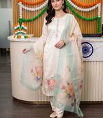 women floral embroidered regular thread work kurta with trousers & with dupatta