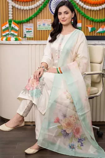 women floral embroidered regular thread work kurta with trousers & with dupatta