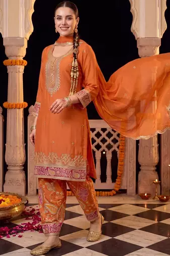 women ethnic motifs embroidered regular kurta with patiala & with dupatta