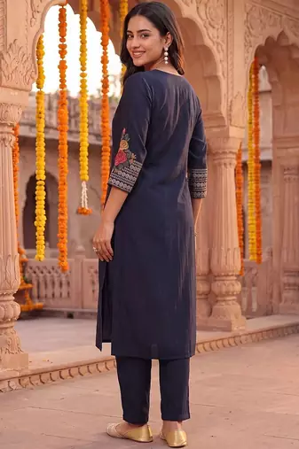 women ethnic motifs embroidered regular thread work kurta with trousers