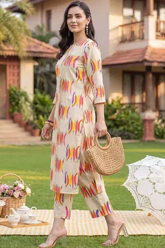 women printed regular cotton kurta with trousers