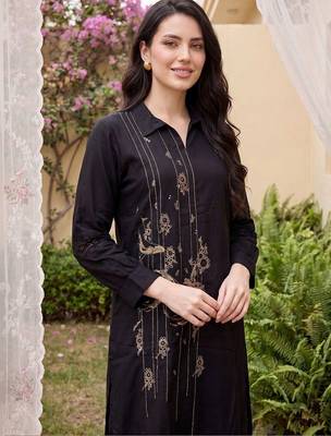 women ethnic motifs embroidered regular thread work kurta with trousers 2