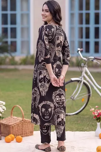 women printed regular cotton kurta with trousers