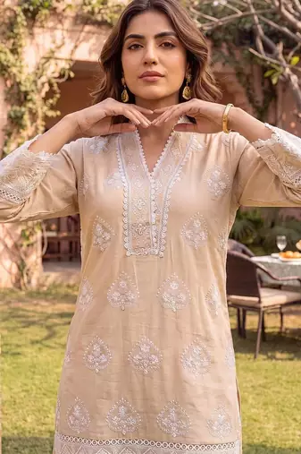 women ethnic motifs embroidered regular thread work cotton kurta with trousers & with dupatta