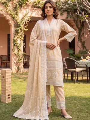 women ethnic motifs embroidered regular thread work cotton kurta with trousers & with dupatta 4