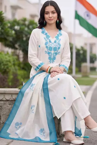 women floral embroidered regular thread work kurta with trousers & with dupatta