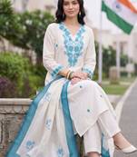 women floral embroidered regular thread work kurta with trousers & with dupatta