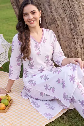 women floral printed regular cotton kurta with trousers
