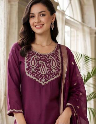 women ethnic motifs embroidered regular thread work kurta with trousers & with dupatta 4