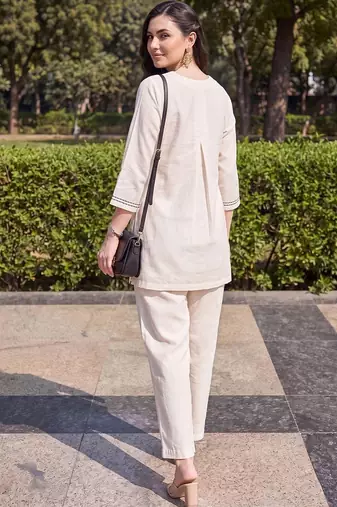 women ethnic motifs embroidered regular thread work cotton kurta with trousers