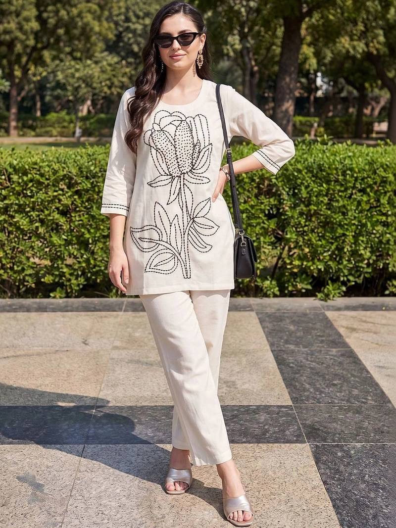 women ethnic motifs embroidered regular thread work cotton kurta with trousers