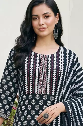 women printed regular cotton kurta with trousers & with dupatta