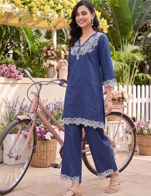 women ethnic motifs embroidered regular thread work linen kurta with palazzos 1