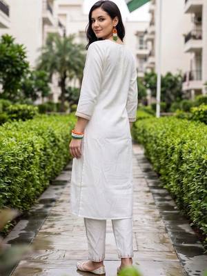 women floral embroidered regular thread work kurta with trousers & with dupatta 6