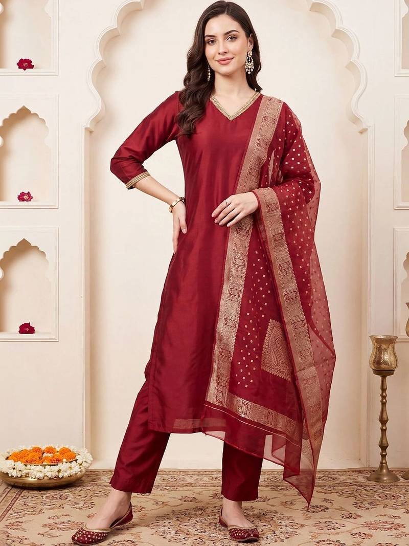 women ethnic motifs regular kurta with trousers & with dupatta
