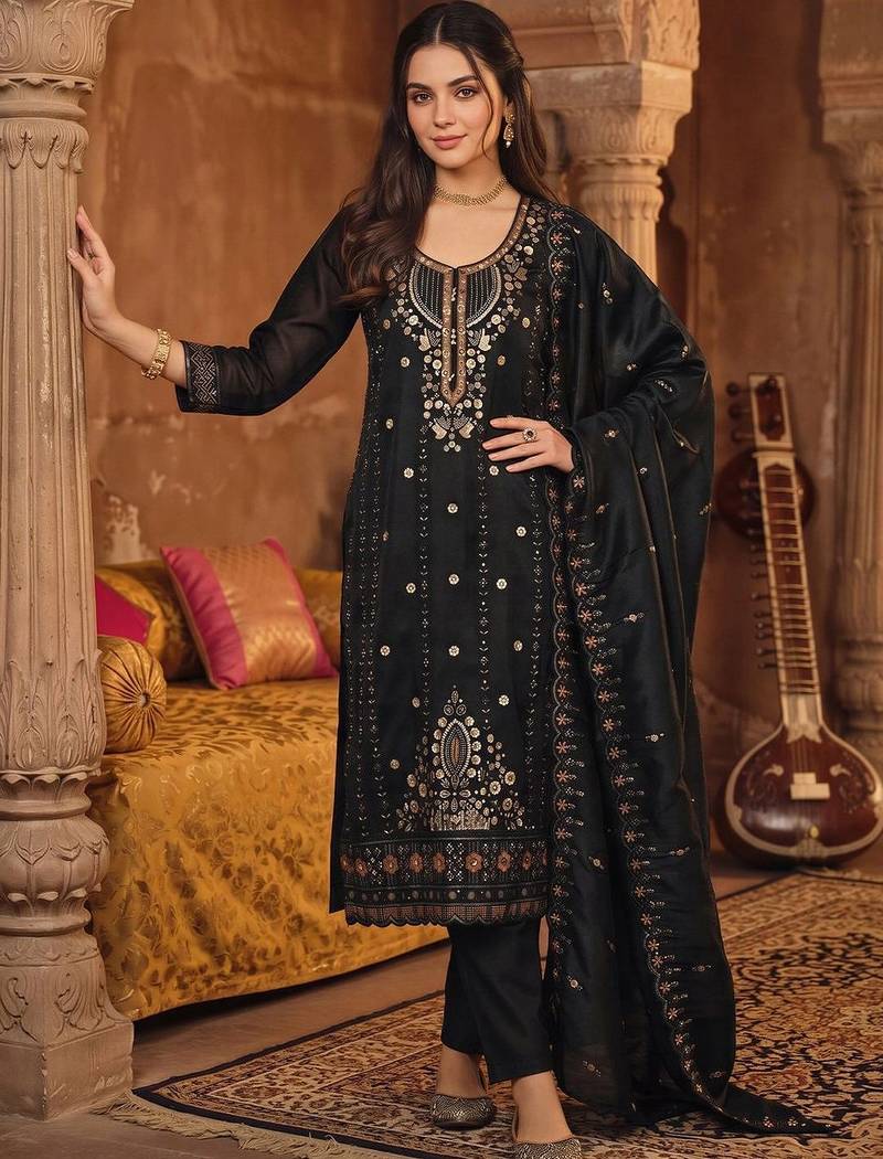 women ethnic motifs embroidered regular kurta with trousers & with dupatta