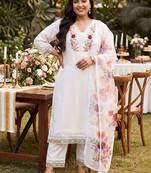 women floral embroidered regular thread work kurta with trousers & with dupatta