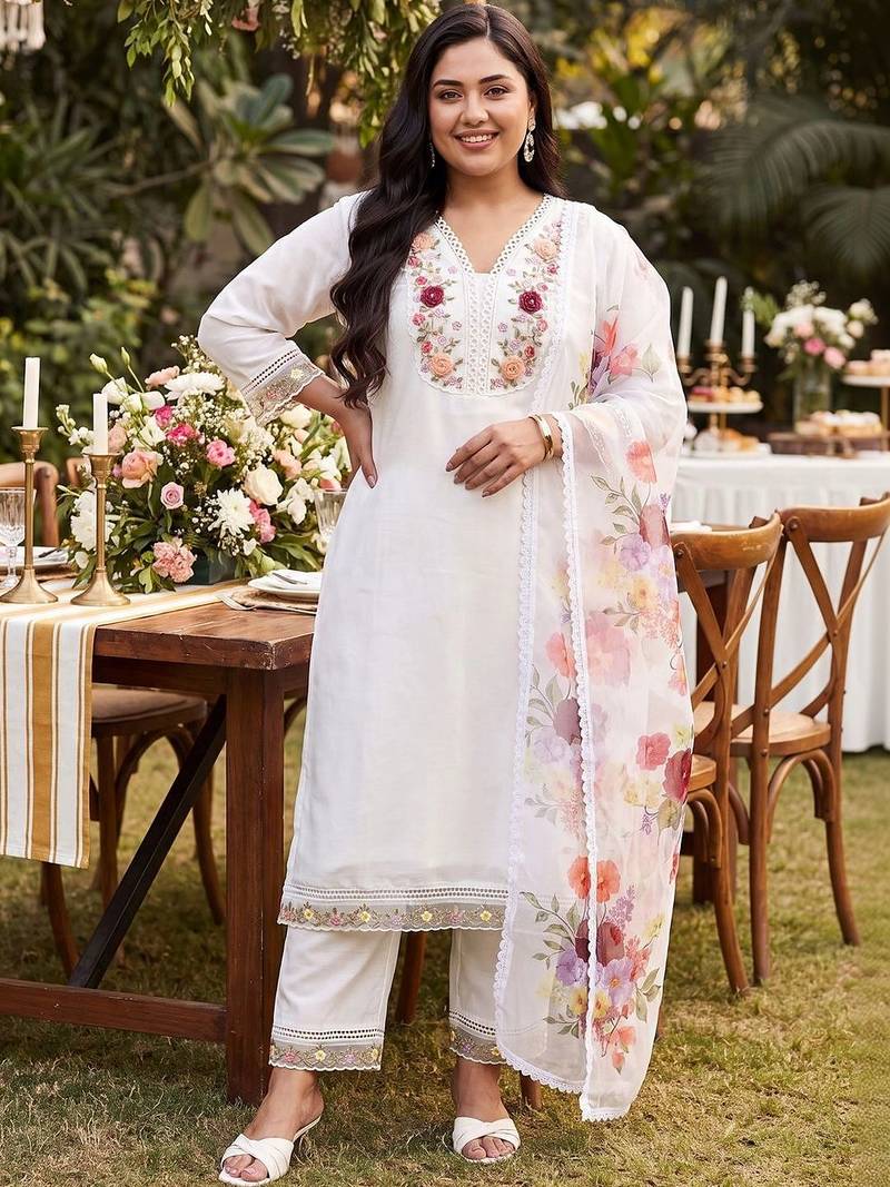 women floral embroidered regular thread work kurta with trousers & with dupatta