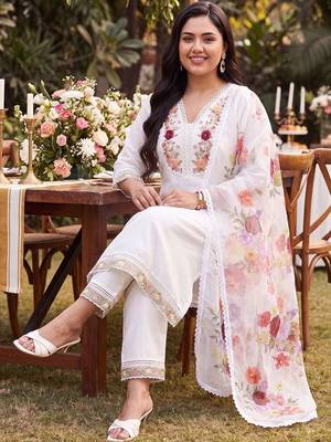 women floral embroidered regular thread work kurta with trousers & with dupatta 2