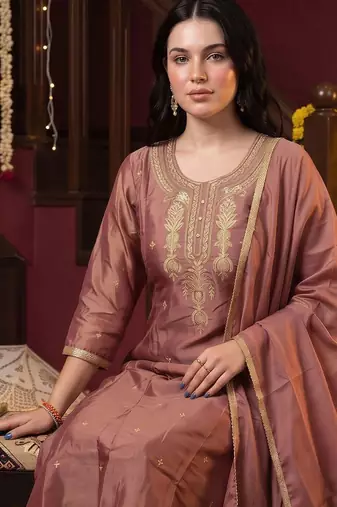 women ethnic motifs embroidered regular kurta with trousers & with dupatta