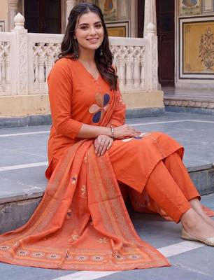 women floral embroidered regular thread work cotton kurta with trousers & with dupatta 5