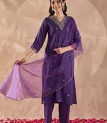 women ethnic motifs embroidered regular thread work kurta with trousers & with dupatta