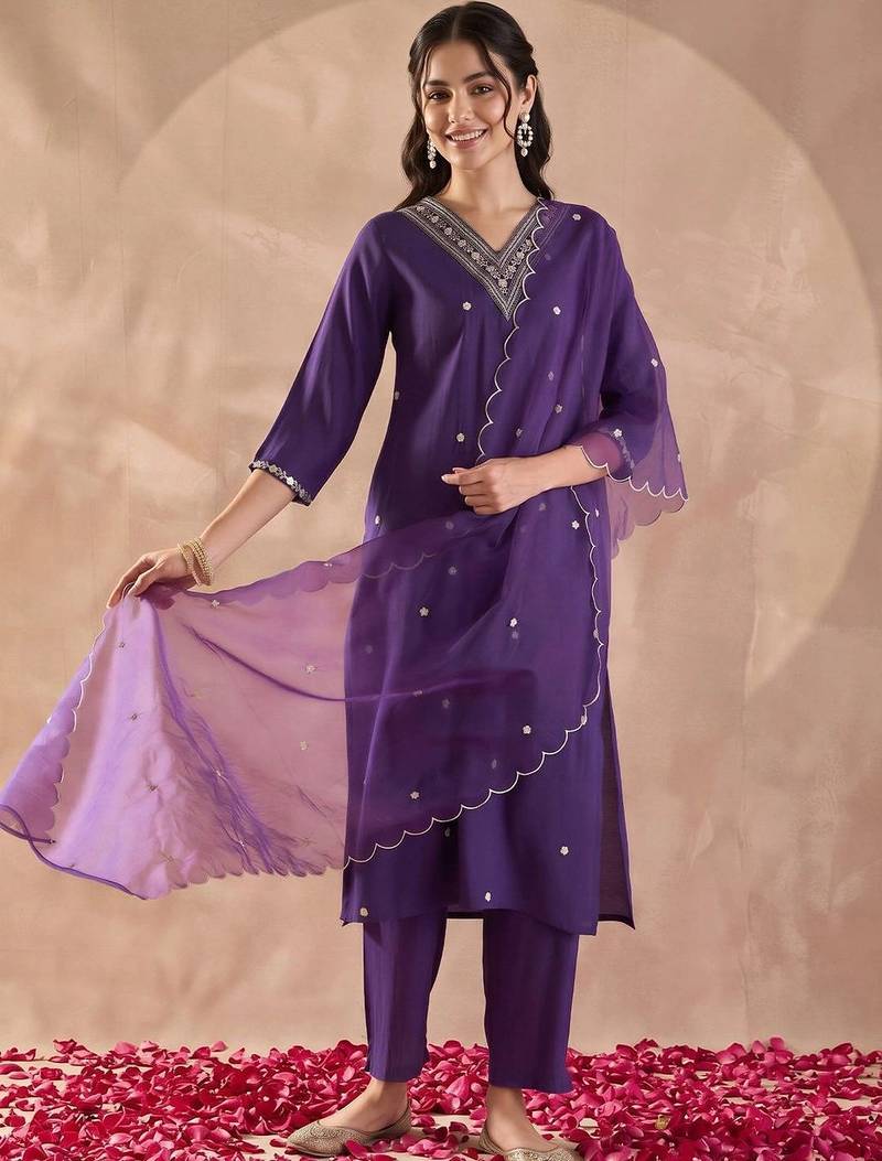 women ethnic motifs embroidered regular thread work kurta with trousers & with dupatta